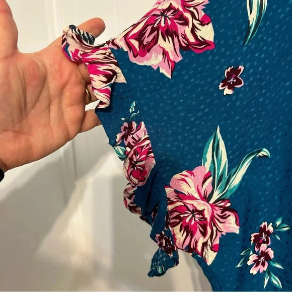 Women’s 0x Terra&sky. short sleeve floral tropical baby doll style button up top - Picture 3 of 8